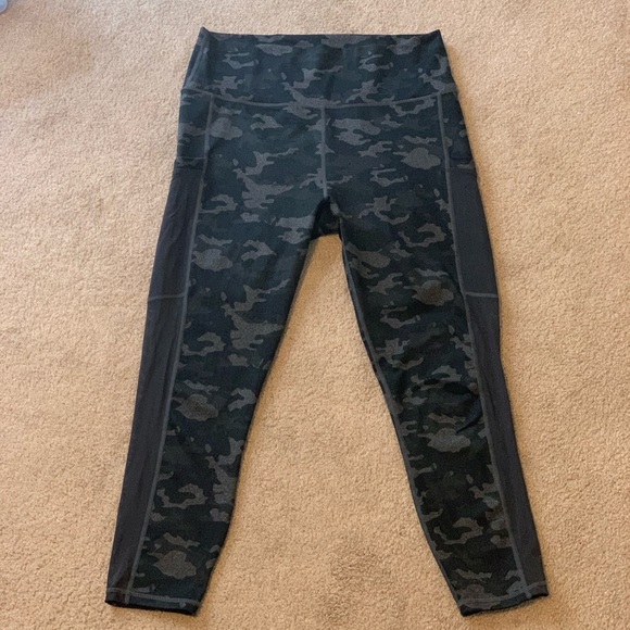fabletics charcoal camo